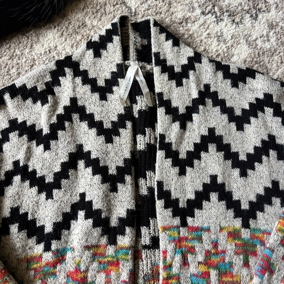 Dreamers Black and Cream Multicolor Chevron Cardigan with Floral Accents Size S - Picture 5 of 14
